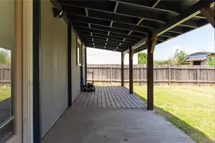 2209 Canvas Back Dr, Taylor, TX 76574 - Photo 25