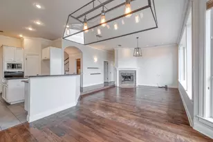 9215 Spicebrush Dr, Austin, TX 78759 - Photo 13