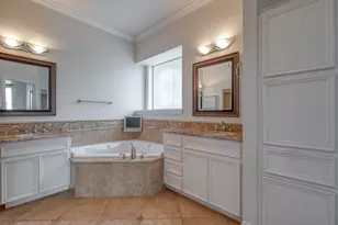 9215 Spicebrush Dr, Austin, TX 78759 - Photo 19