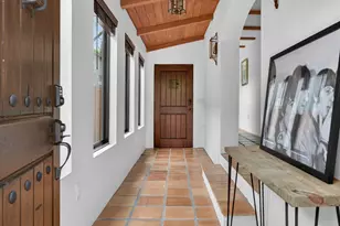 2519 E 4th St, Austin, TX 78702 - Photo 3