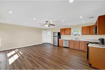 207 Oakwood Loop, San Marcos, TX 78666 - Photo 11