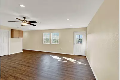 207 Oakwood Loop, San Marcos, TX 78666 - Photo 5