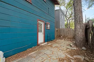 3404 1/2 Grooms St, Austin, TX 78705 - Photo 17