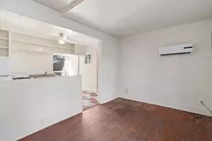 3404 1/2 Grooms St, Austin, TX 78705 - Photo 5