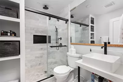 8704 Clarewood Drive, Austin, TX 78758 - Photo 7