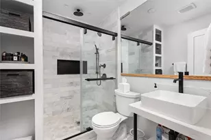 8704 Clarewood Dr, Austin, TX 78758 - Photo 7