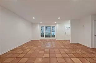 6637 Valleyside Rd, Austin, TX 78731 - Photo 7