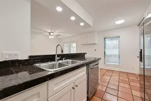 6637 Valleyside Rd, Austin, TX 78731 - Photo 13