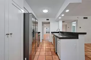 6637 Valleyside Rd, Austin, TX 78731 - Photo 11