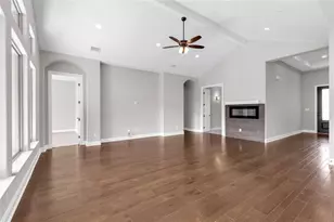 20701 Deep Creek, Lago Vista, TX 78645 - Photo 17