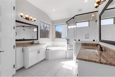 20701 Deep Creek, Lago Vista, TX 78645 - Photo 27