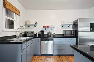 2102 E Martin Luther King Jr Blvd, Austin, TX 78702 - Photo 11
