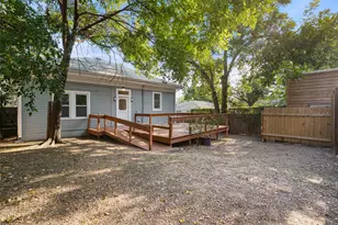 2102 E Martin Luther King Jr Blvd, Austin, TX 78702 - Photo 21