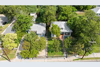 2102 E Martin Luther King Jr Boulevard, Austin, TX 78702 - Photo 1