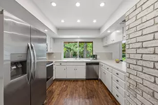 11819 Highland Oaks Trail, Austin, TX 78759 - Photo 13