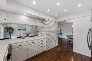 11819 Highland Oaks Trail, Austin, TX 78759 - Photo 15