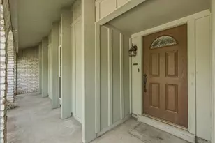 11819 Highland Oaks Trail, Austin, TX 78759 - Photo 3