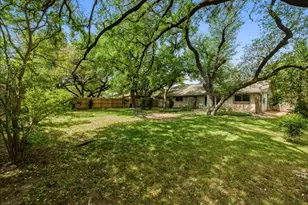 11819 Highland Oaks Trail, Austin, TX 78759 - Photo 29