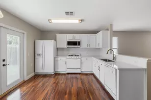 5220 Hutchinson Dr, Austin, TX 78723 - Photo 13