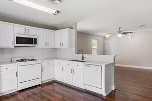 5220 Hutchinson Dr, Austin, TX 78723 - Photo 11