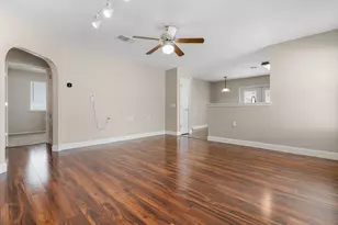 5220 Hutchinson Dr, Austin, TX 78723 - Photo 11