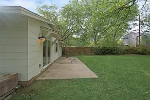 404 Arbor Ln, Austin, TX 78745 - Photo 25