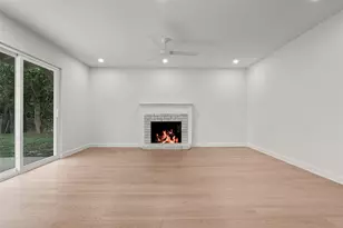 404 Arbor Ln, Austin, TX 78745 - Photo 3