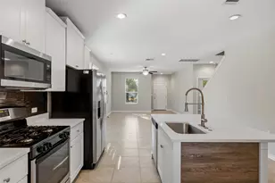 1702 Los Olivios Wy, Austin, TX 78725 - Photo 9