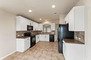 582 Briggs Dr, New Braunfels, TX 78130 - Photo 11