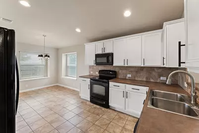 582 Briggs Drive, New Braunfels, TX 78130 - Photo 9