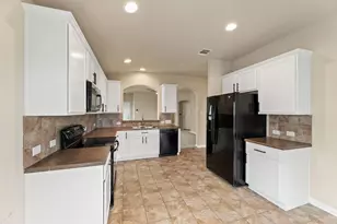 582 Briggs Dr, New Braunfels, TX 78130 - Photo 7