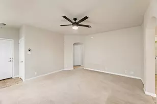 582 Briggs Dr, New Braunfels, TX 78130 - Photo 5