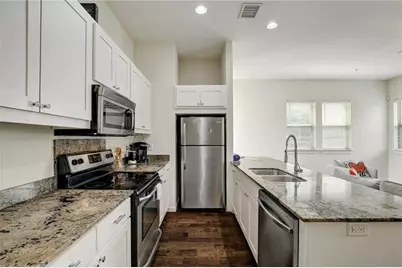 2708 San Pedro Street #301, Austin, TX 78705 - Photo 5