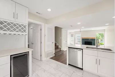 6410 Chimney Creek Circle #B, Austin, TX 78723 - Photo 15