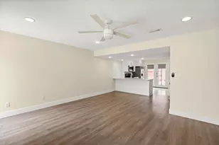 6410 Chimney Creek Cir, Austin, TX 78723 - Photo 11
