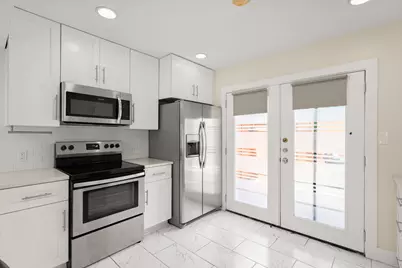 6410 Chimney Creek Circle #B, Austin, TX 78723 - Photo 13