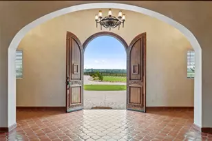 108 Country Vista Ln, Georgetown, TX 78626 - Photo 5