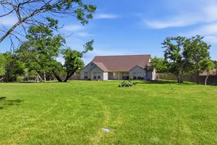 71 Wrangler Dr, Morgans Point, TX 76513 - Photo 3