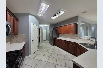 11600 Fletcher Hall Lane, Austin, TX 78717 - Photo 9