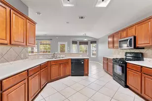 11600 Fletcher Hall Ln, Austin, TX 78717 - Photo 15