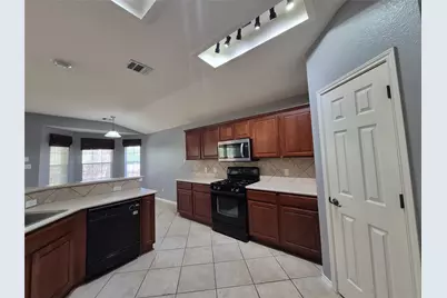 11600 Fletcher Hall Lane, Austin, TX 78717 - Photo 11