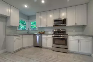 2011 Fort View Rd, Austin, TX 78704 - Photo 13