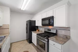 1309 Mallard Ln, Taylor, TX 76574 - Photo 9