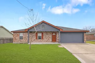 1309 Mallard Ln, Taylor, TX 76574 - Photo 1