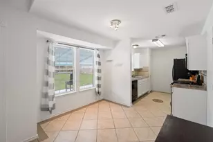 1309 Mallard Ln, Taylor, TX 76574 - Photo 7