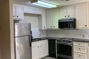 502 W 17th St, Austin, TX 78701 - Photo 3