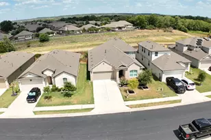 111 Rainmaker Cv, Bastrop, TX 78602 - Photo 3