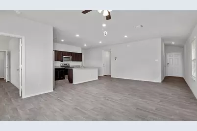 112 Little Green Trail, Jarrell, TX 76537 - Photo 9