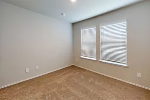 112 Little Grn Trl, Jarrell, TX 76537 - Photo 19