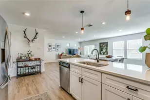 748 Wales Way, Austin, TX 78748 - Photo 3
